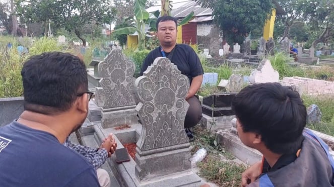 Hal itu akan dilakukan Kombes Surawan sembari menangkap 3 pelaku pembunuhan Vina Cirebon yang kabur